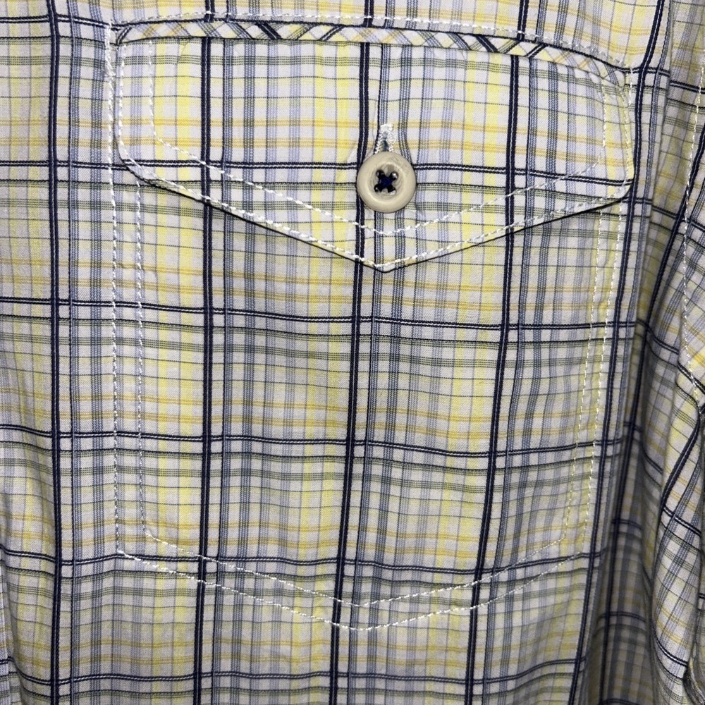 Tommy Bahama Men's size M Plaid Island Crafted Short Sleeve Button Down - Picture 3 of 7